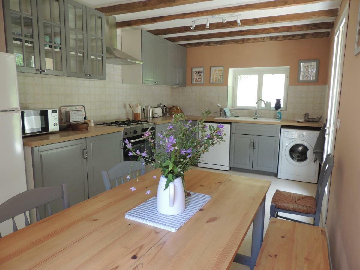 La Tour Du Chambon Apartment Brignac-la-Plaine Bagian luar foto